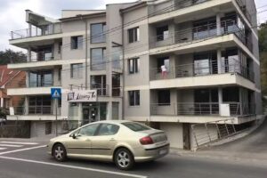 Living In Aparthotel