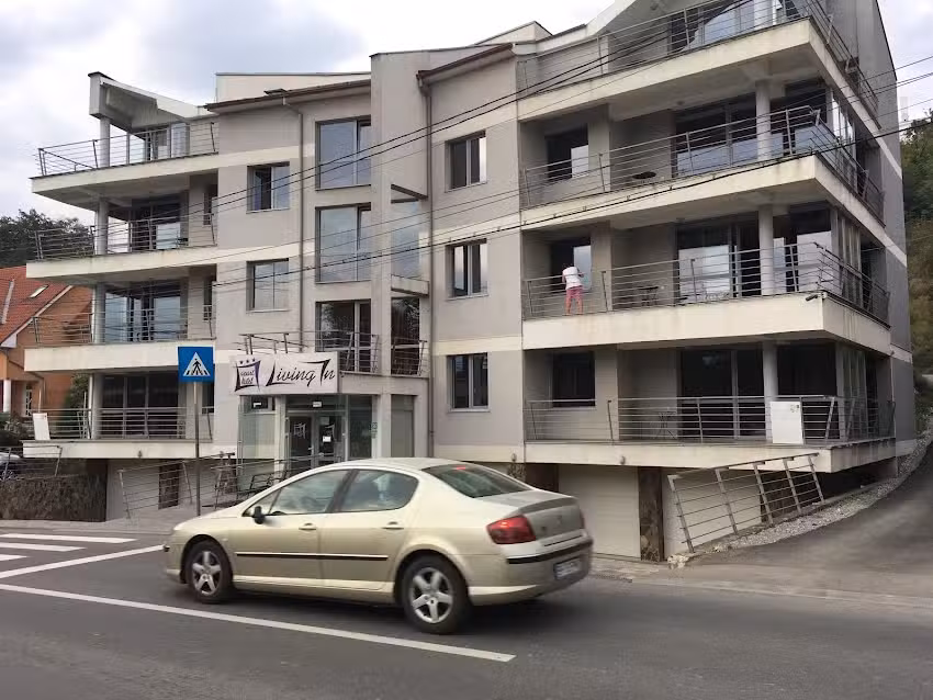 Living In Aparthotel