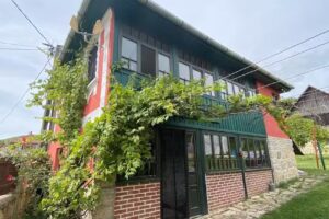 Makoasis the transylvanian stone house