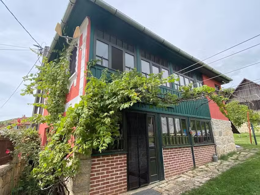 Makoasis the transylvanian stone house