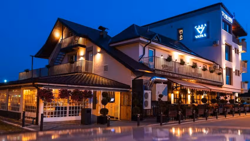 Mon Cafe & Casa Vatră