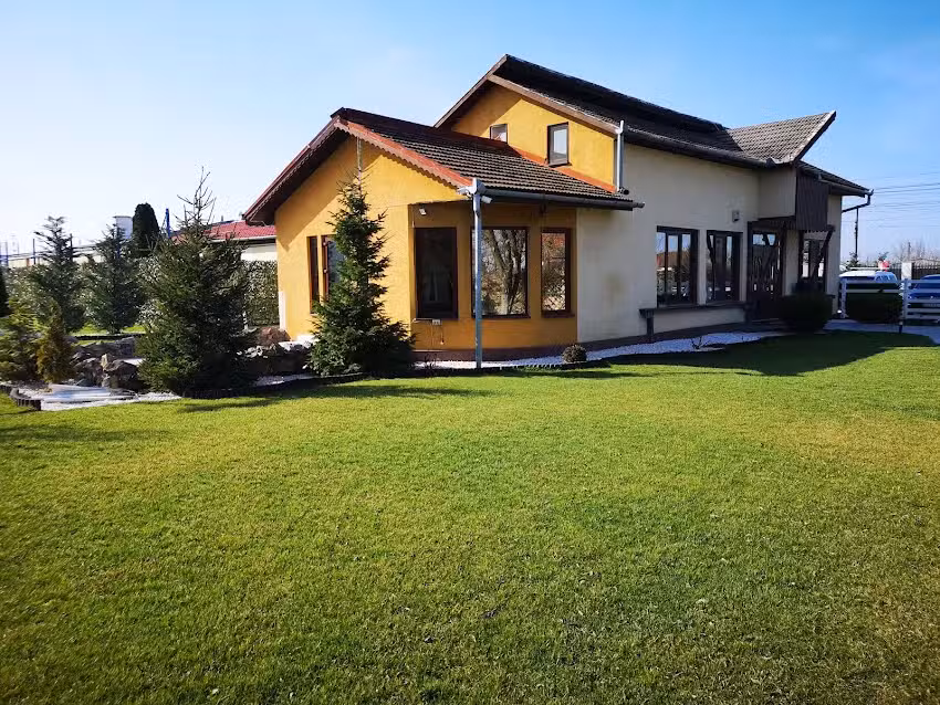 Neferprod Apartments