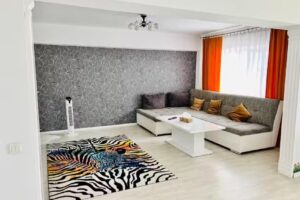 Panoramic M&M apartment