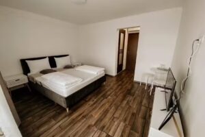 Paula Apartment & Rooms