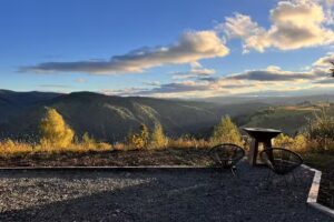 Pe Dealul Mieilor – Cabane Măguri, Cluj