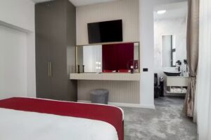 Peninsula Luxury & Spa