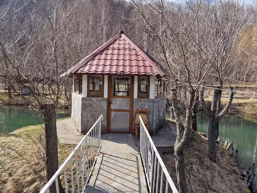 PENSIUNE & PASTRAVARIE CHEIA