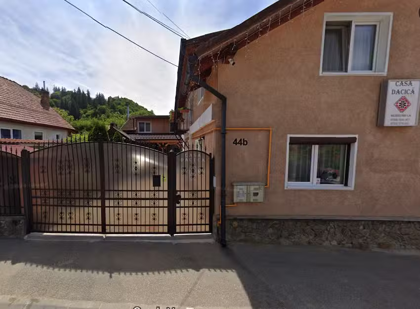 Pensiune Rasnov Casa Dacică