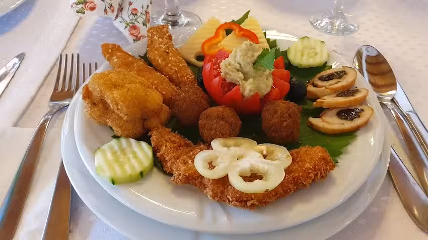 Pensiune & Restaurant Köszikla