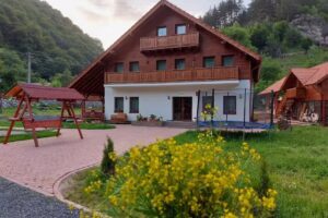 Pensiunea Agroturistică „Casa cu Povești”
