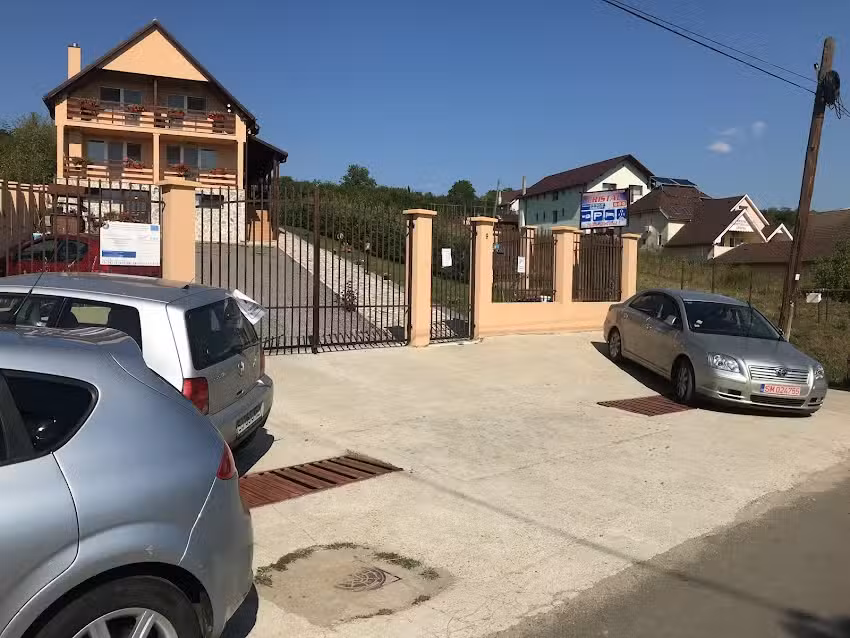 Pensiunea Agroturistica Cristal