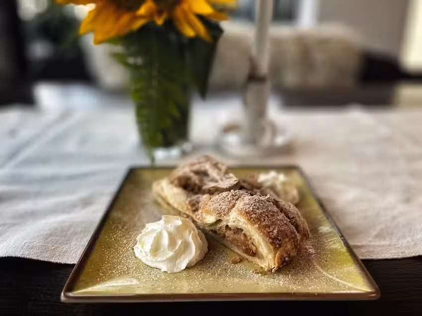 Pensiunea Andreea Baisoara ( Cazare, restaurant & spa)