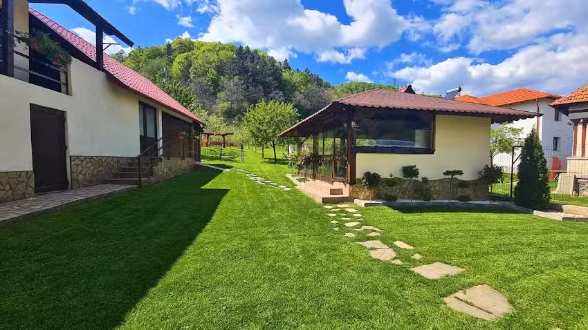 Pensiunea Casa Rareș