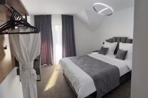 Pensiunea Căsuța de pe Șes