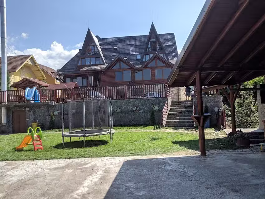 Pensiunea Cetatea Piatra Craiului