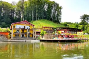 Pensiunea Colț de Rai