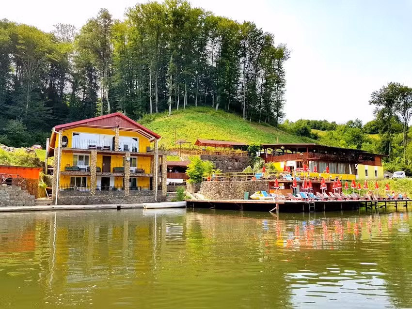 Pensiunea Colț de Rai