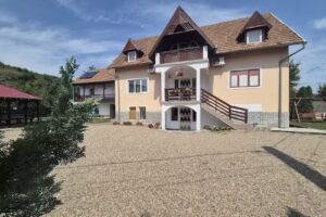 PENSIUNEA CORIMEN VADU CRISULUI