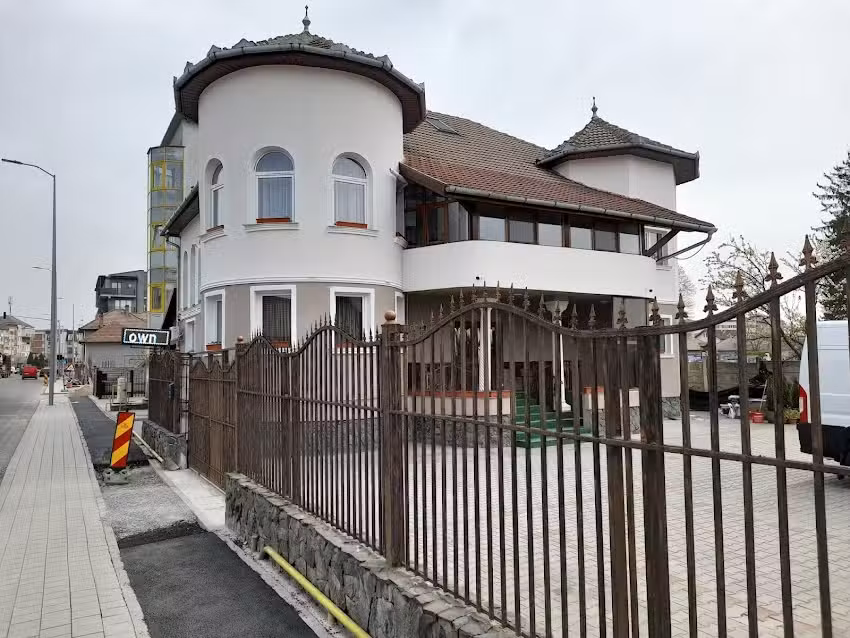 Pensiunea CROWN ROYAL Alba Iulia