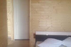 Pensiunea Eva: Cazare Peștera Muierii, Transalpina ,Sura Haiducilor,Puncte Castronomice,Cheile Oltetului, Crucea lui Ursache,