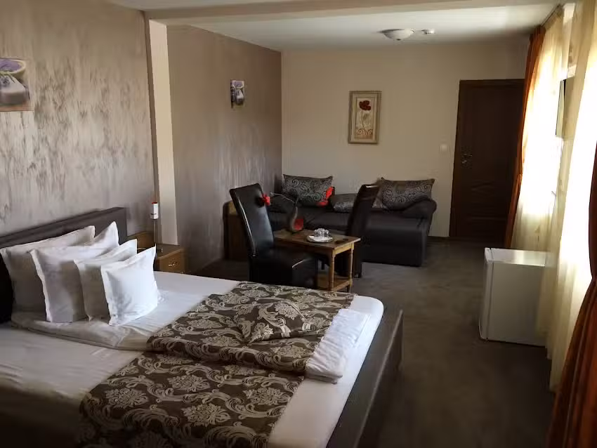 Pensiunea Flora, comuna Alexandru cel Bun, Neamt