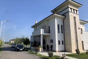 Pensiunea La Conac ****