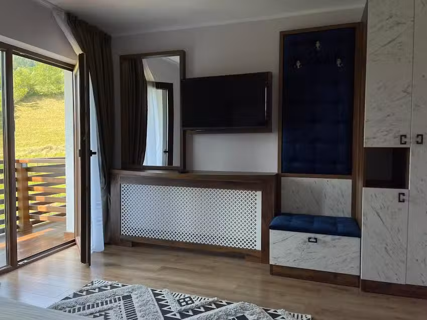 pensiunea lui vladut