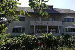 Pensiunea Mara, Comuna Budesti, Sat Linia, Strada Principala, nr 80, Vâlcea