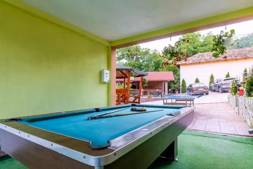 Pensiunea Mihaela Novaci-CAZARE TRANSALPINA