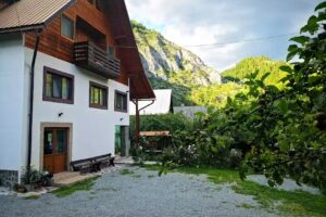 Pensiunea Piatra Mândruțului