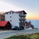 Pensiunea White House