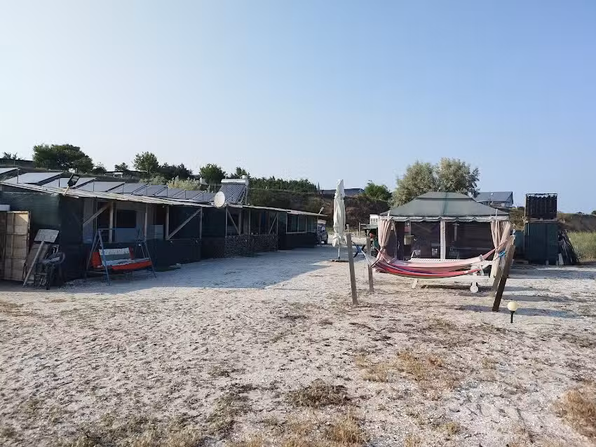 Plaja Sălbatică Corbu