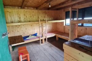 Refugiul Șaua Strunga