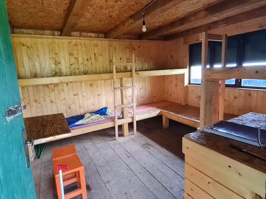 Refugiul Șaua Strunga