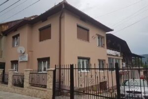 S.C. Gabrimarox SRL – cazare căsuțe din lemn