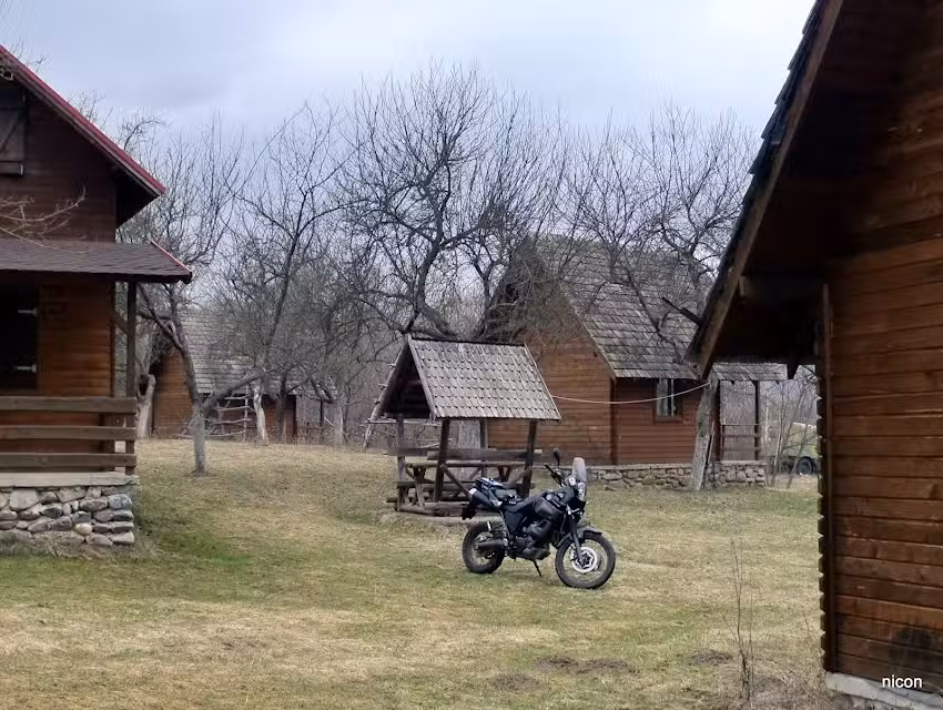 Sătucul de vacanta Bradulet – satul Gales