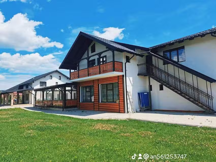 SC Rodica și Traian SRL – La Căsuța din livadă