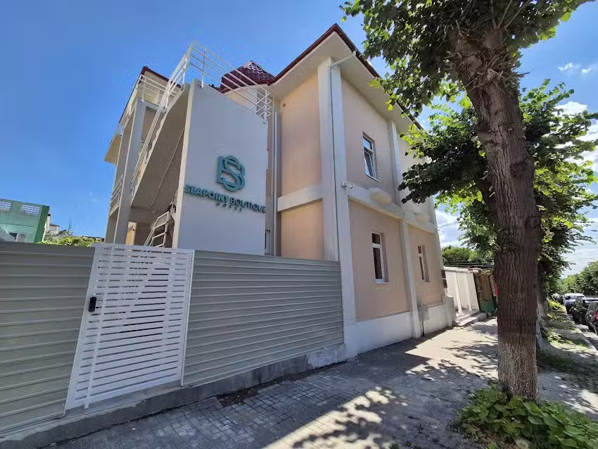 SEAPOINT Boutique Hotel