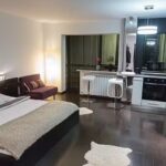 Studio G by MRG Apartments – Cazare in regim hotelier Gorjului / Militari