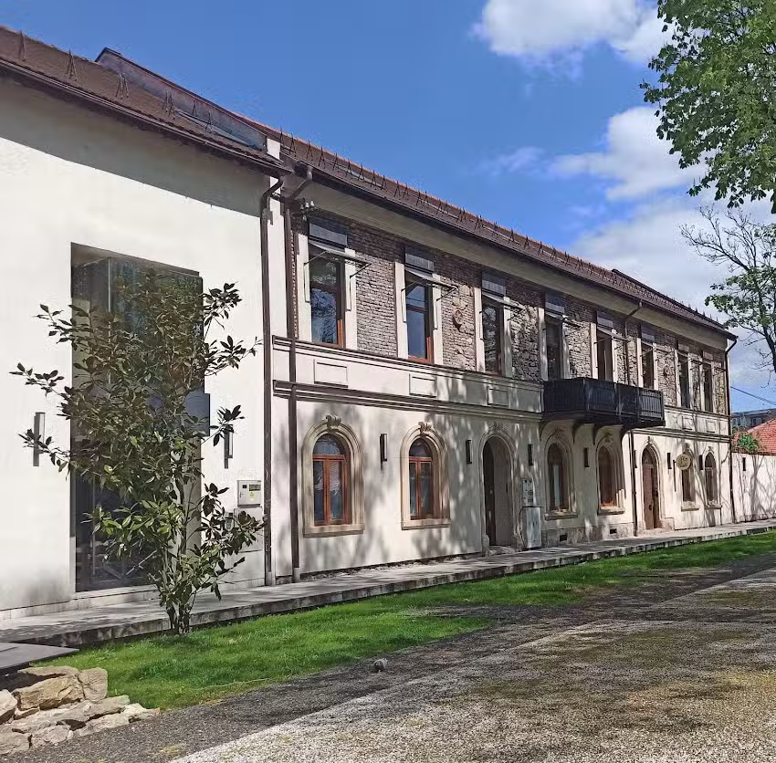 The Nest Baia Mare – cazare/restaurant