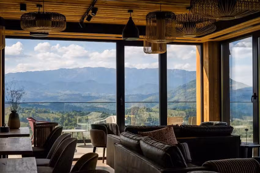 The Pines Bucegi Lodge