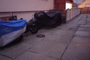 The sisters apartment