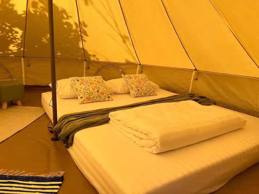 Tinutul Luanei Glamping Resort