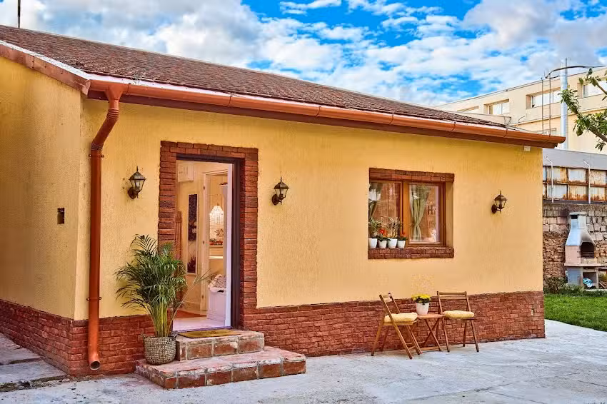 Tiny Home, Exotic Jungle-Inspired Oasis