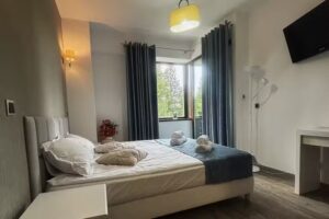 Travel Concept – Silver Mountain