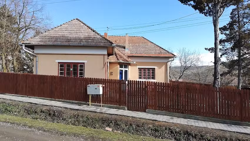Veréb Laktanya