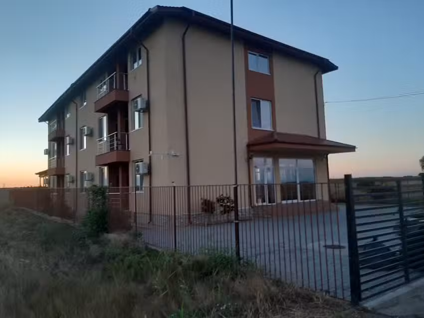 VILA GEDAR COSTINESTI