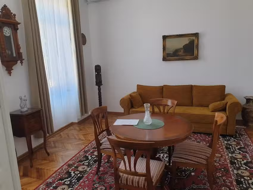 Weisz Apartments Weisz Castle Style Apartment Cazare Carei Szállás Nagykároly